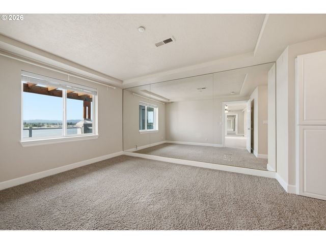 520 Se COLUMBIA RIVER Dr 433, Vancouver, WA 98661