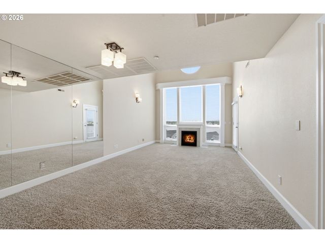 520 Se COLUMBIA RIVER Dr 433, Vancouver, WA 98661