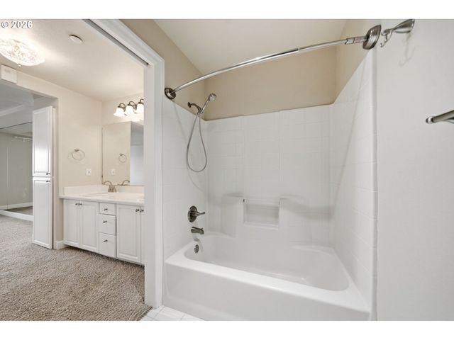 520 Se COLUMBIA RIVER Dr 433, Vancouver, WA 98661