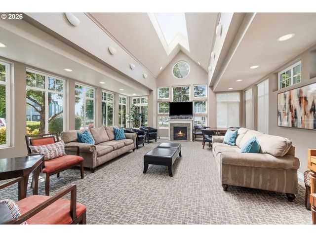 520 Se COLUMBIA RIVER Dr 433, Vancouver, WA 98661