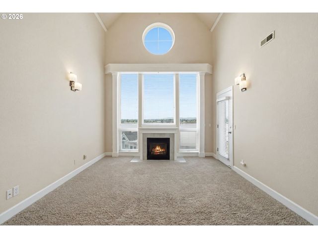 520 Se COLUMBIA RIVER Dr 433, Vancouver, WA 98661
