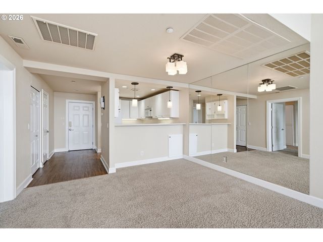 520 Se COLUMBIA RIVER Dr 433, Vancouver, WA 98661