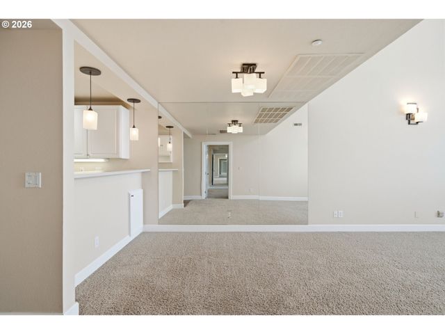 520 Se COLUMBIA RIVER Dr 433, Vancouver, WA 98661