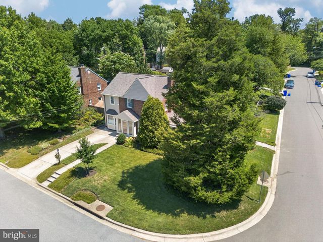 9701 LAWNDALE DR, Silver Spring, MD 20901