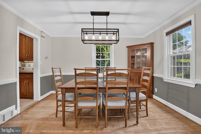 9701 LAWNDALE DR, Silver Spring, MD 20901