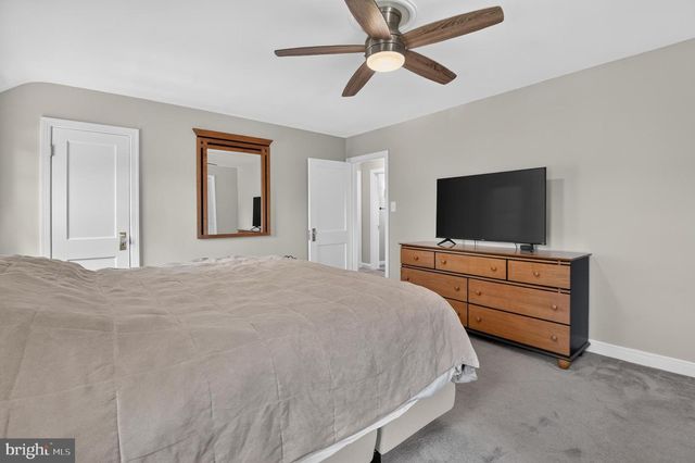 9701 LAWNDALE DR, Silver Spring, MD 20901