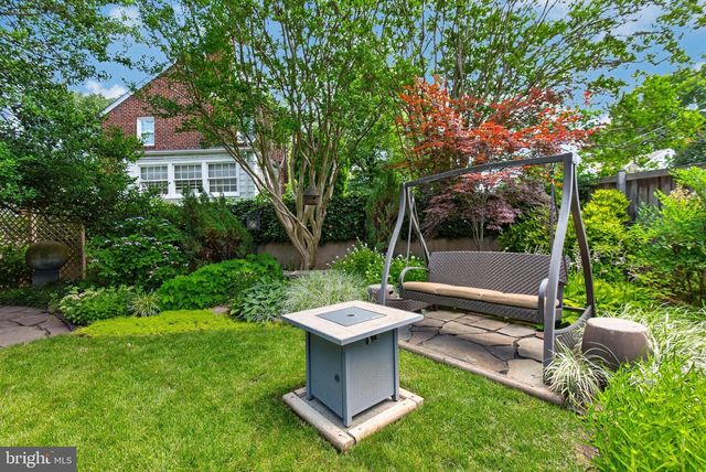 9701 LAWNDALE DR, Silver Spring, MD 20901