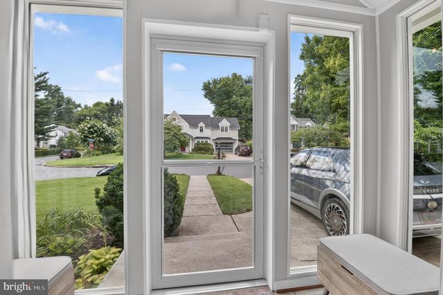 9701 LAWNDALE DR, Silver Spring, MD 20901
