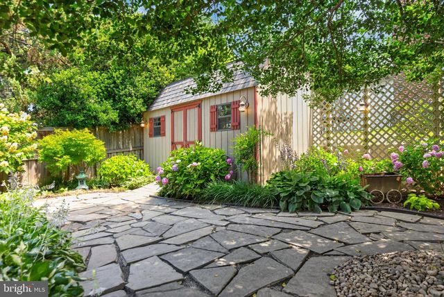 9701 LAWNDALE DR, Silver Spring, MD 20901