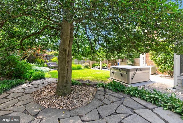 9701 LAWNDALE DR, Silver Spring, MD 20901