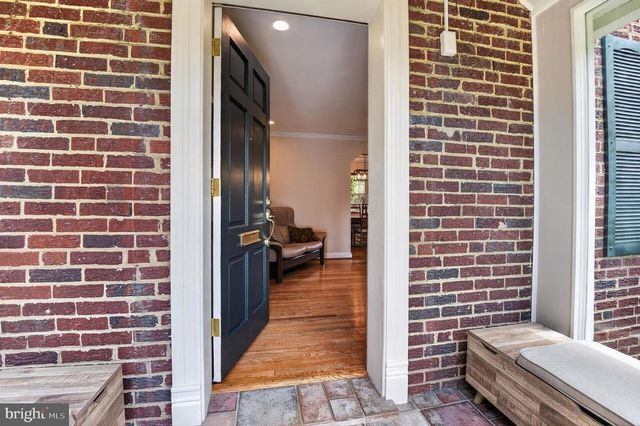 9701 LAWNDALE DR, Silver Spring, MD 20901