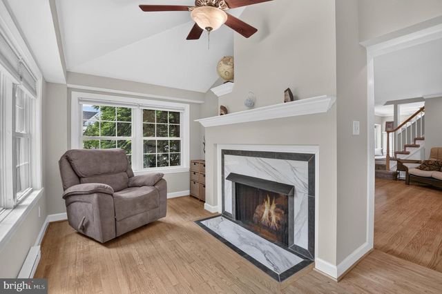 9701 LAWNDALE DR, Silver Spring, MD 20901