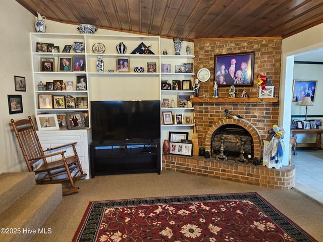 502 Raleigh Road, Clinton, NC 28328