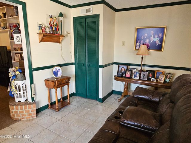 502 Raleigh Road, Clinton, NC 28328