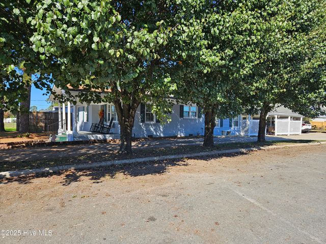 502 Raleigh Road, Clinton, NC 28328