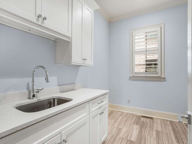 1110B Biltmore Dr, Nashville, TN 37204