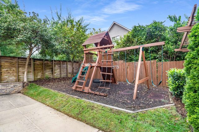 1110B Biltmore Dr, Nashville, TN 37204