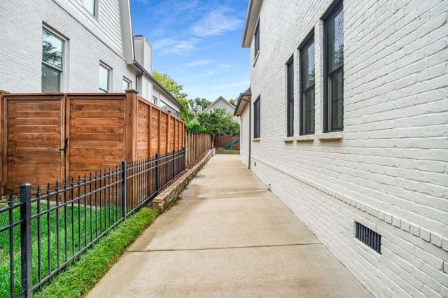1110B Biltmore Dr, Nashville, TN 37204
