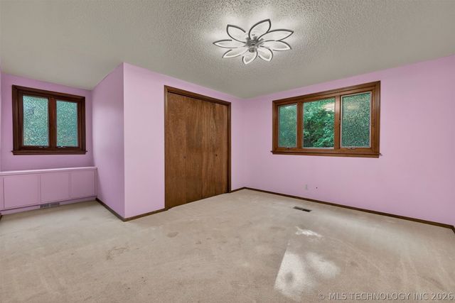 2917 Greenwood Court, Bartlesville, OK 74006