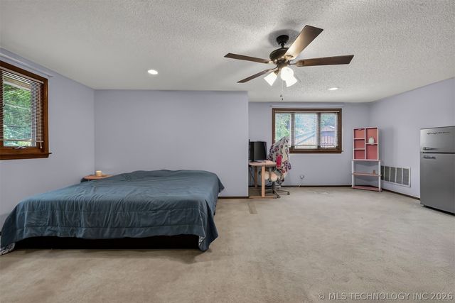 2917 Greenwood Court, Bartlesville, OK 74006