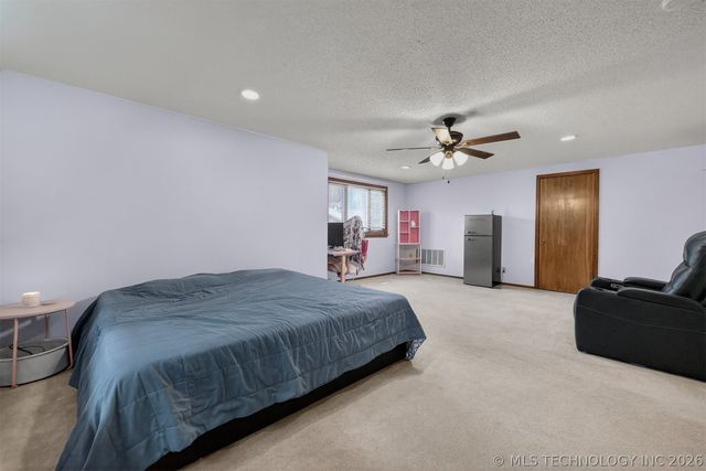 2917 Greenwood Court, Bartlesville, OK 74006