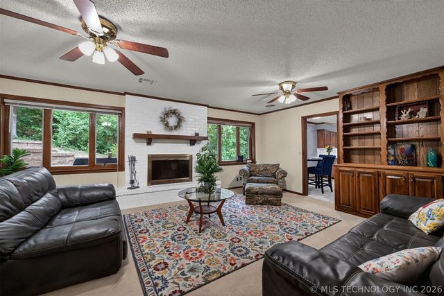 2917 Greenwood Court, Bartlesville, OK 74006