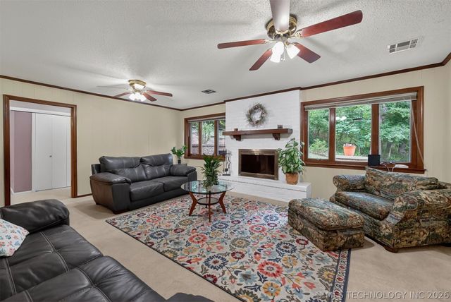 2917 Greenwood Court, Bartlesville, OK 74006