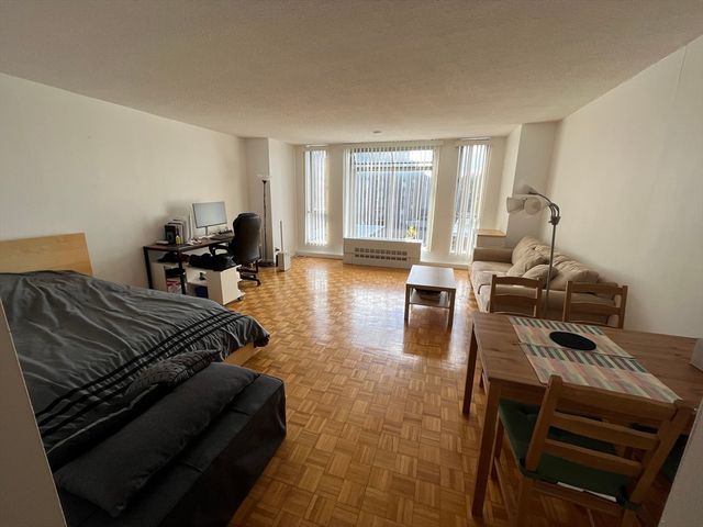 44 Washington St 606, Brookline, MA 02445