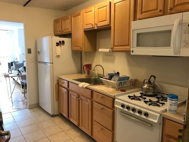 44 Washington St 606, Brookline, MA 02445