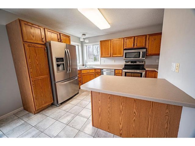 1330 Hunter Hill Drive, Hammond, WI 54015