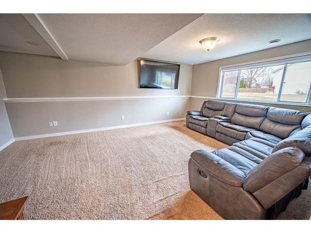 1330 Hunter Hill Drive, Hammond, WI 54015