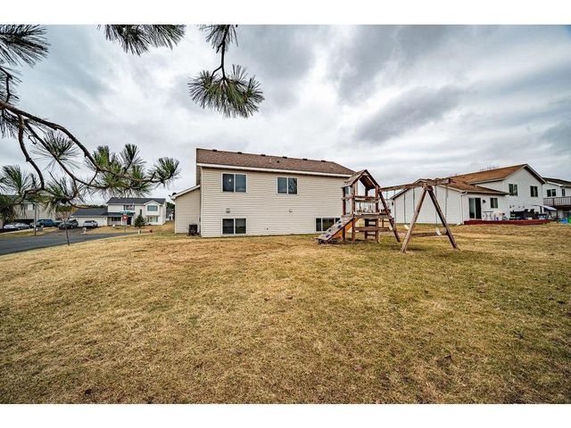 1330 Hunter Hill Drive, Hammond, WI 54015