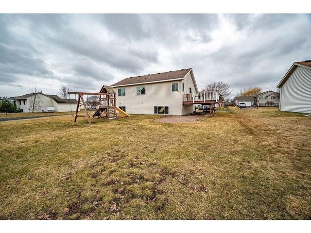 1330 Hunter Hill Drive, Hammond, WI 54015