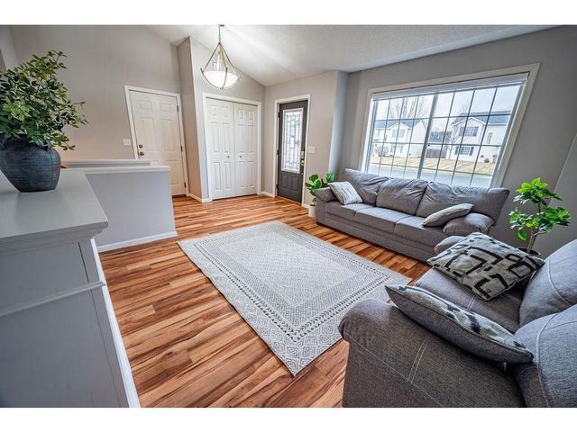 1330 Hunter Hill Drive, Hammond, WI 54015