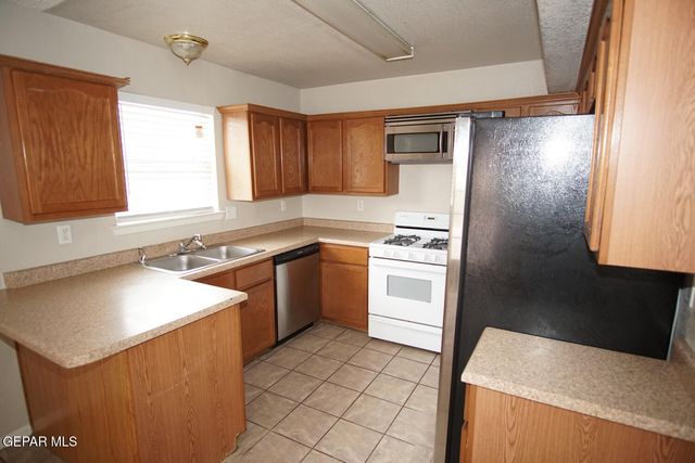 3696 PRAIRIE ROSE Street, El Paso, TX 79936