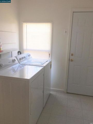 408 E J St, Benicia, CA 94510