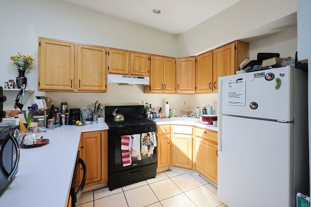 35 Adamson Street 3, Boston, MA 02134