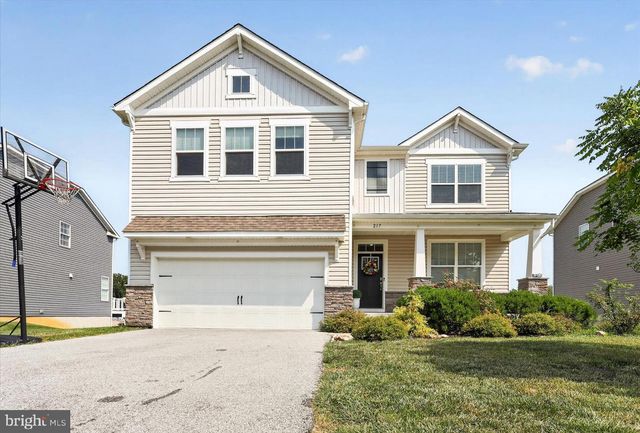 217 SEVEN SPRINGS LN, Downingtown, PA 19335