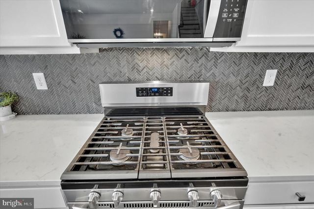 217 SEVEN SPRINGS LN, Downingtown, PA 19335