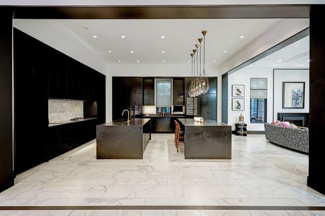 2521 Westgate Drive, Houston, TX 77019