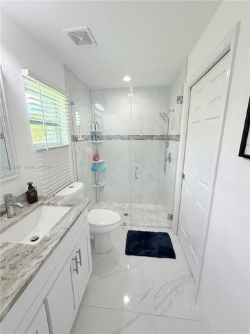 700 Connecticut Ln, Lehigh Acres, FL 33936