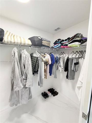 700 Connecticut Ln, Lehigh Acres, FL 33936