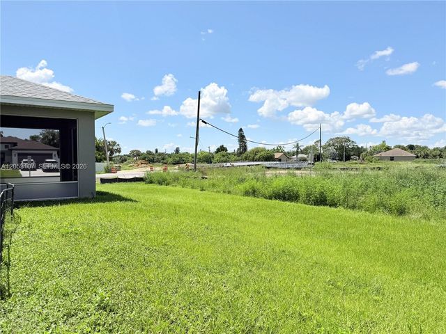 700 Connecticut Ln, Lehigh Acres, FL 33936