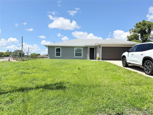 700 Connecticut Ln, Lehigh Acres, FL 33936