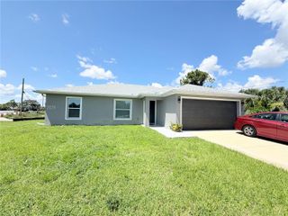 700 Connecticut Ln, Lehigh Acres, FL 33936