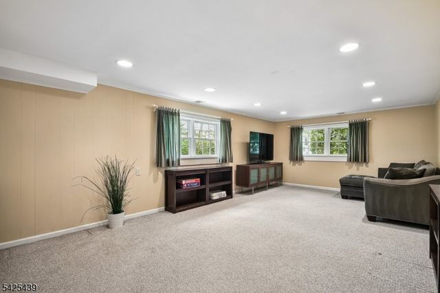 133 Murray Hill Blvd, Berkeley Heights Twp., NJ 07974