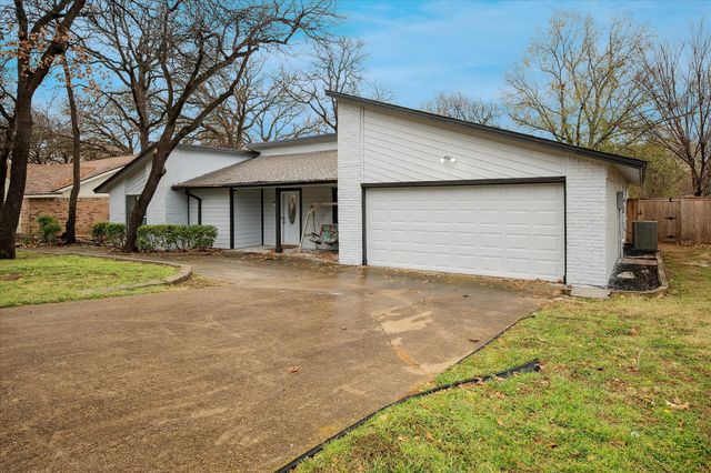 2829 Southridge Drive, Grapevine, TX 76051