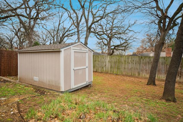 2829 Southridge Drive, Grapevine, TX 76051