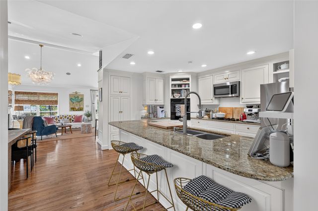 4639 Elsby Avenue, Dallas, TX 75209
