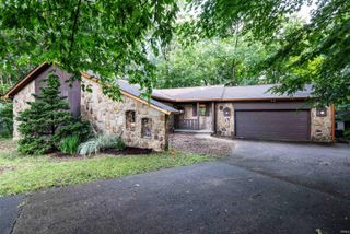 916 N Park Ridge Court, Bloomington, IN 47408